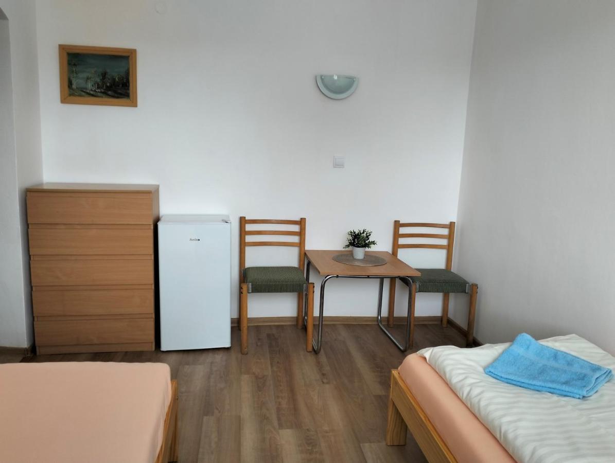 Turistická ubytovňa Spišské Tomášovce Exterior foto