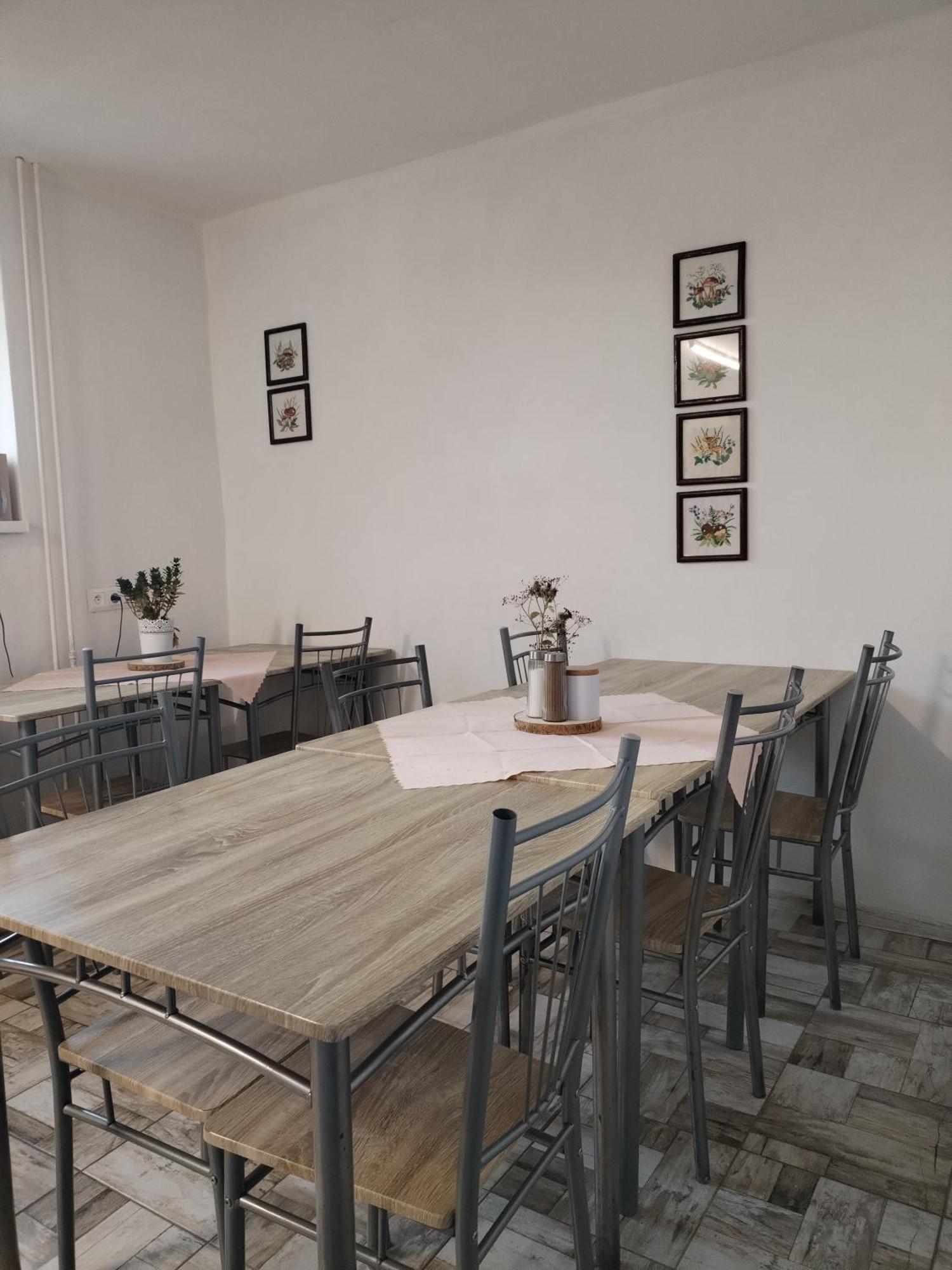 Turistická ubytovňa Spišské Tomášovce Exterior foto