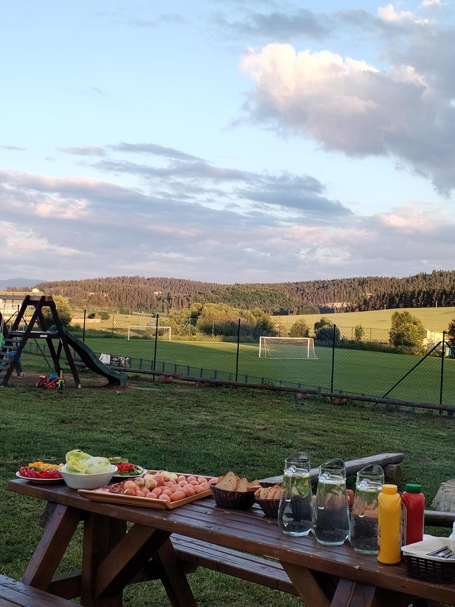 Turistická ubytovňa Spišské Tomášovce Exterior foto